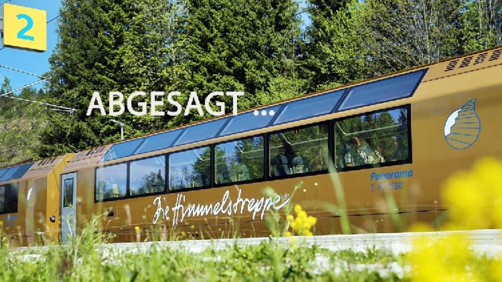 Ein besonderes Meet & Greet OPEN. Mit dem Panoramawagen der Mariazellerbahn zum Dirndlkirtag Pielachtal. Foto: Weinfranz