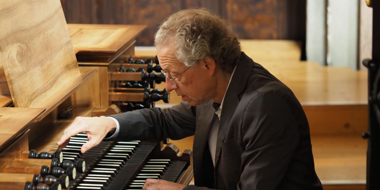 Der Intendant Robert Lehrbaumer übernimmt als Pianist und Organist selbst den Auftakt zum Veranstaltungsreigen der Meisterkonzerte. (Foto: Lukas Kalteis)