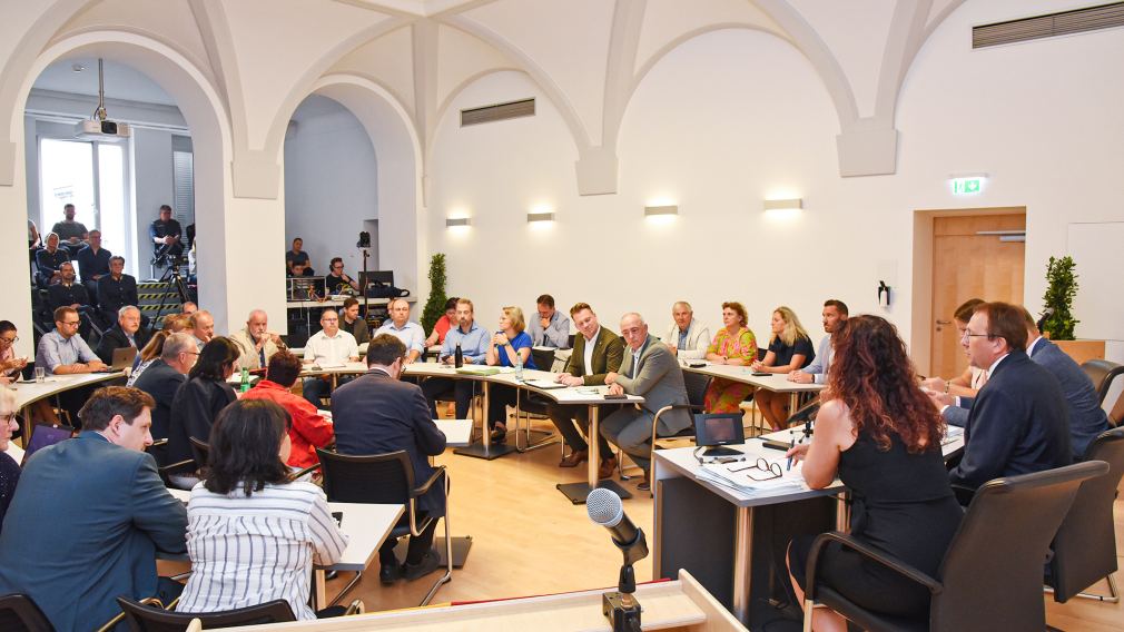 Sitzung des Gemeinderates im Rathaus. (Foto: Vorlaufer)