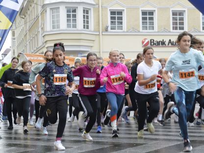 Läufer:innen beim Citylauf. (Foto: Hans Plocek)