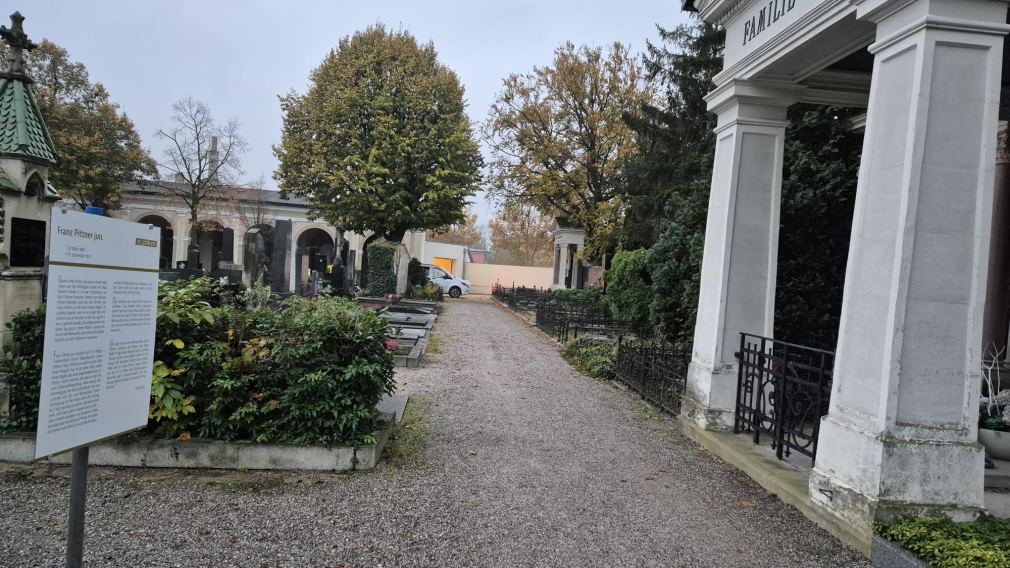 Hauptfriedhof St. Pölten - Beschilderung. Foto: Matthias Weiländer