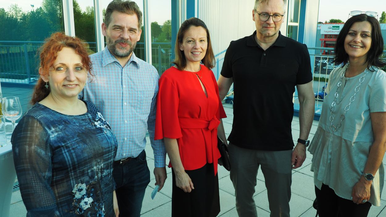 Genossen den lauen Sommerabend im Hollywood Megaplex. Martin Cerny mit seiner Anita, Ehepaar Schlaffer-Günsberg und Marketinglady Karin Schreylehner. Foto: Rlebnisreich