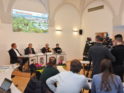 Die Stadtklimaanalyse wurde am 25. Februar 2025 bei einer Pressekonferenz im St. Pöltner Rathaus präsentiert. (Foto: Josef Vorlaufer)