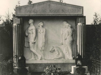 Grabmal Familie Dr. Josef Schmid am St. Pöltner Hauptfriedhof. (Foto: Stadtmuseum St. Pölten)