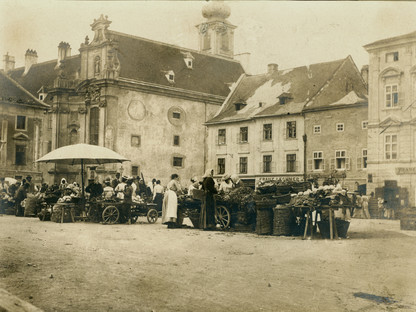 Markt am Rathausplatz im Jahr 1906. (Foto: Stadtarchiv St. Pölten)