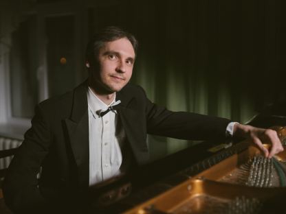 Der Ausnahmepianist Denis Javorsky ist im Rahmen des Ost-West-Musikfestes in St. Pölten zu Gast. Foto: Denis Javorsky