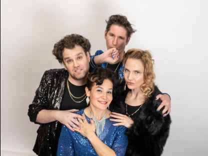 Max Mayerhofer, David Czifer, Mara Koppitsch und Elsa Schwaiger widmen sich in gewohnt humorvoller Weise den Nibelungen. (Foto: anwora.com)