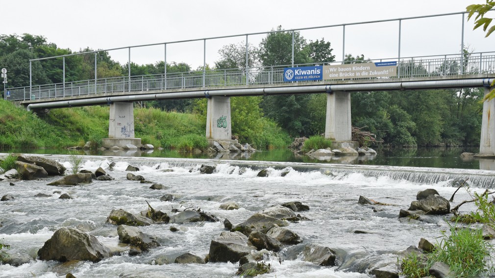 Kiwanis Brücke über die Traisen im Norden St. Pöltens. (Foto: Josef Vorlaufer)