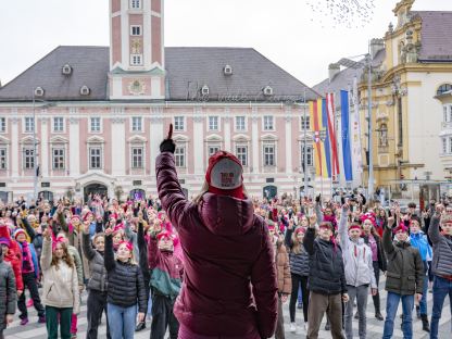 Foto vom Flashmob vor dem Rathaus. (Foto: Jasmina Džanić)