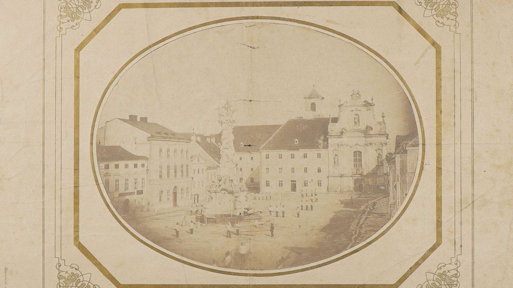 Das Bild von Heinrich Ferstler zeigt den Rathausplatz Mitte des 19. Jahrhunderts. (Foto: Stadtmuseum St. Pölten)