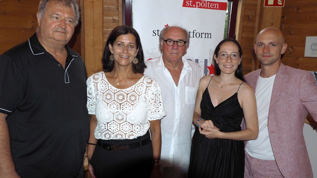 Meet & Greet der Plattform St. Pölten beim Europaballett St. Pölten. Michael Fichtenbaum, Karin Schreylehner, Peter Breuer, Anastasia Irmiyaeva und Philipp Preiss. Foto: Rlebnisreich. 