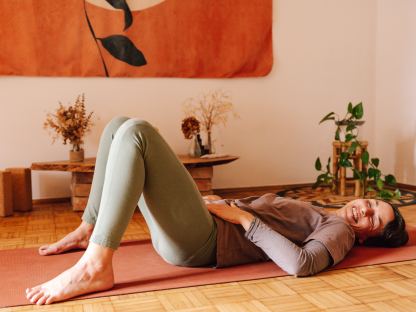 Gleich an zwei Terminen kann im Rahmen des Frauensalons mit Christina Kiehas alias YogenaYoga kostenfrei Online-Yoga via Zoom praktiziert werden. (Foto: Katrin Meindl)