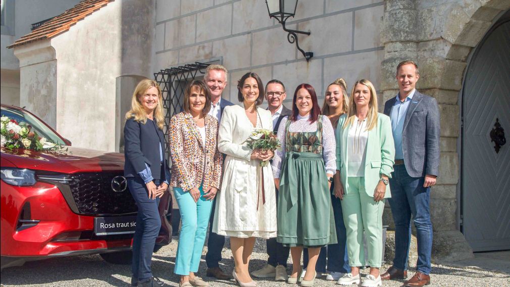 Sabine Figl/Schloss Viehofen, Sandra Gruberbauer/Organisation, Franz Mayer/Madza Mayer, Patrizia Engelhart-Getzinger/Brautmodel, Georg Loichtl/Flieger Catering, Livia und Jutta Nentwich/Gartenwerkstatt, Florian Haiderer/Sparkasse. (Foto: textART)